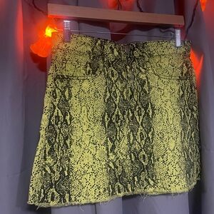 American Bazi Yellow and Black Snake Print Mini Skirt